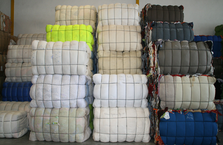 Clasificación, embalado y almacenaje de productos textiles